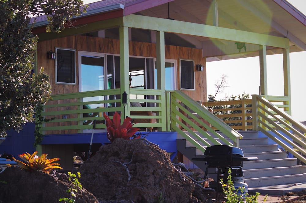 Ocean View House | Bungalow with spectacular ocean view from lanai and private hot tub