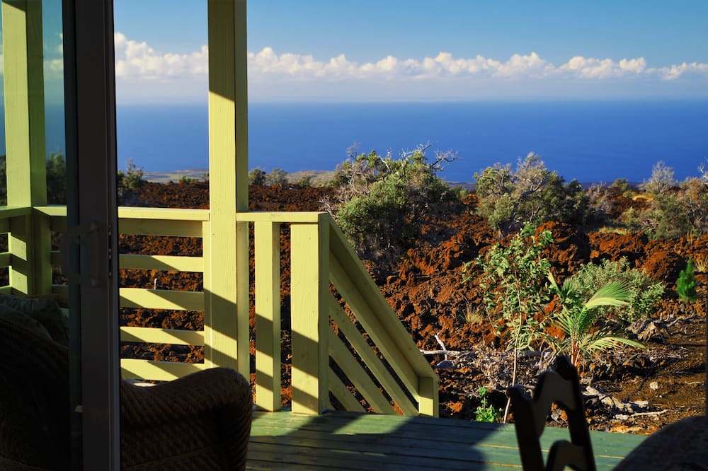 Ocean View House | Bungalow with spectacular ocean view from lanai and private hot tub
