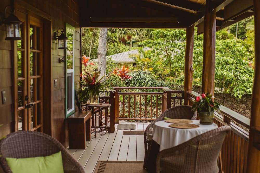 Kalaoa Cottage | Stunning, Romantic Cottage on Slope of Hualalai