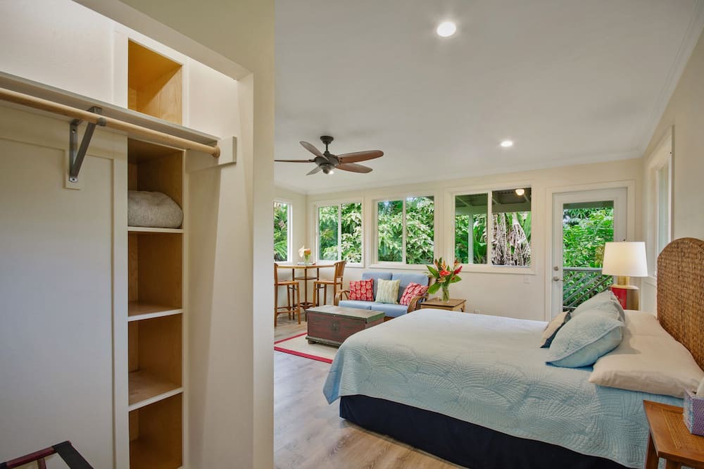 Hilo Apartment | Rain Forest Hideaway-Cozy, Private & Beautiful Studio in Hilo Beach Neighborhood