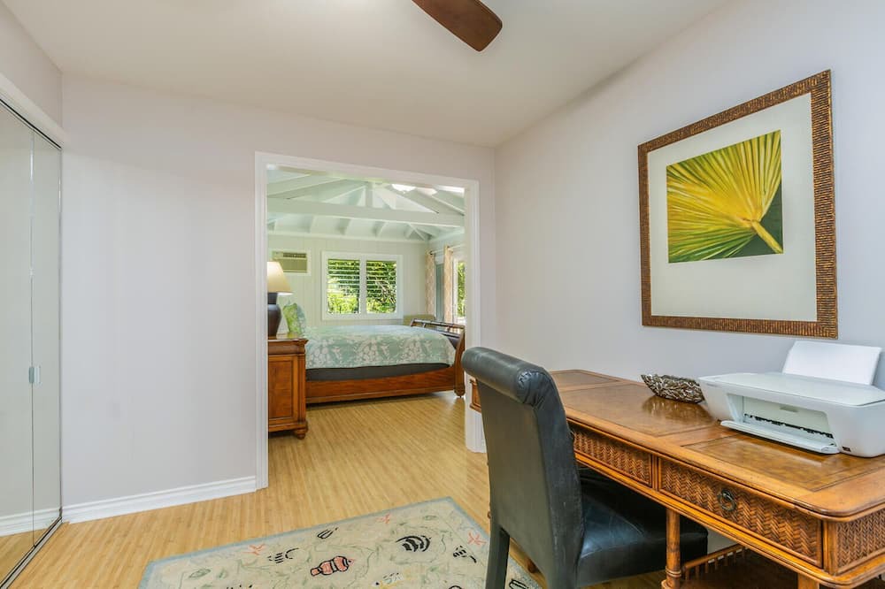 Princeville House | 5 Bedroom Retreat with Waterfall Views