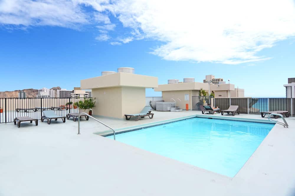 Waikiki Condo | Fresh Contemporary/Hawaiian Decor w/AC, Washer/Dryer, Wi-Fi, Pool, Parking!