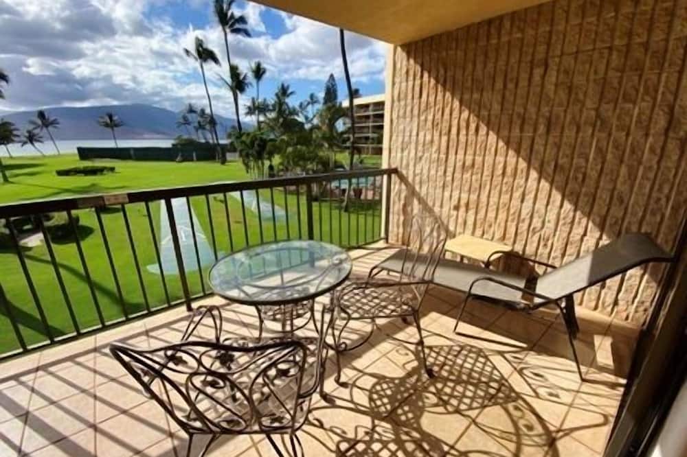 Kihei Condo | Maui Sunset B220 ~ 2 BR, 2 BA, Full Kitchen, Ocean View Condo!