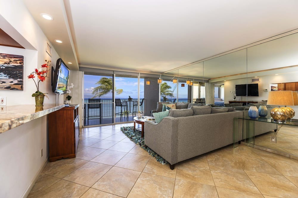 Kahana Condo | Modern Luxury OCEAN FRONT condo with Lanai & Molokai Views!-Royal Kahana 409