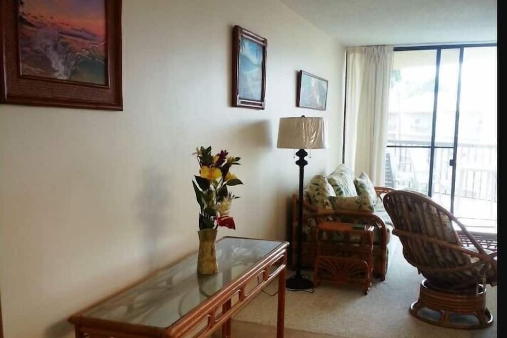 Kihei Condo | Maui Sunset B502, 1 BR, 2 BA with Partial Ocean View