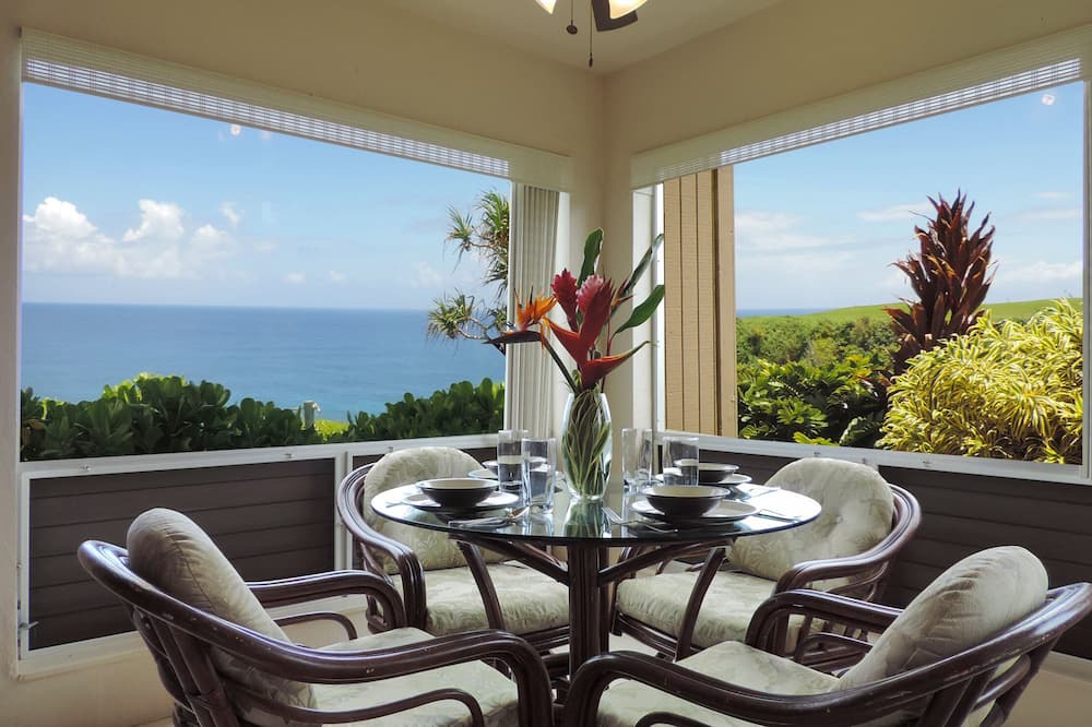 Princeville Condo | AC! Stunning Ocean Views - Walk to the beach #133-134