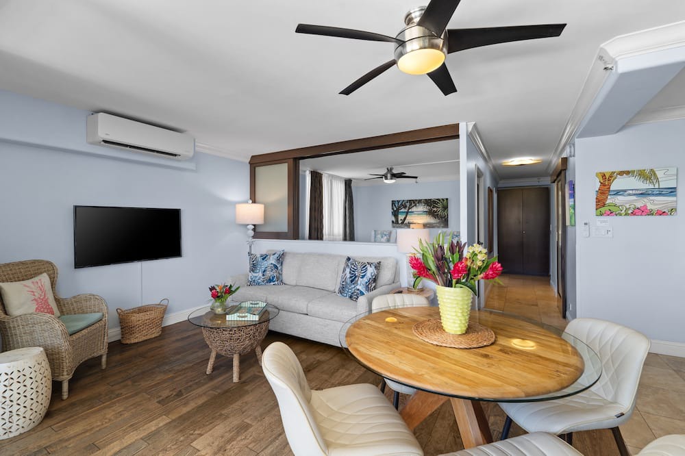 Waikiki Condo | Heart of Waikiki With Partial Ocean View! Washlet! FREE Off-site Parking!