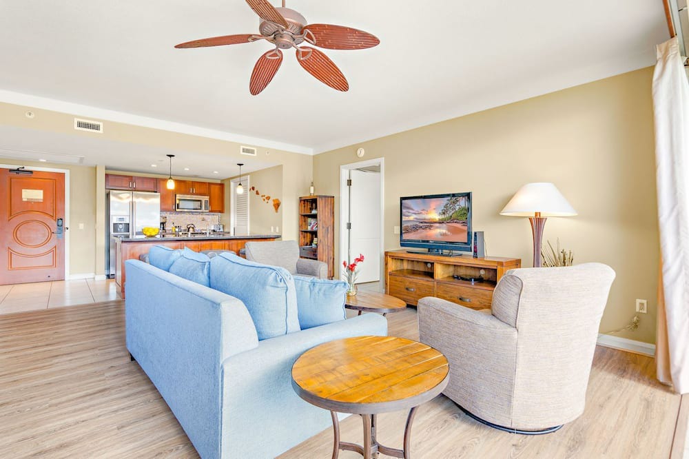 Kaanapali Condo | Maui Resort Rentals: Honua Kai - 4 Total Bedrooms, 5th floor Ocean AND West Maui Mountain Views