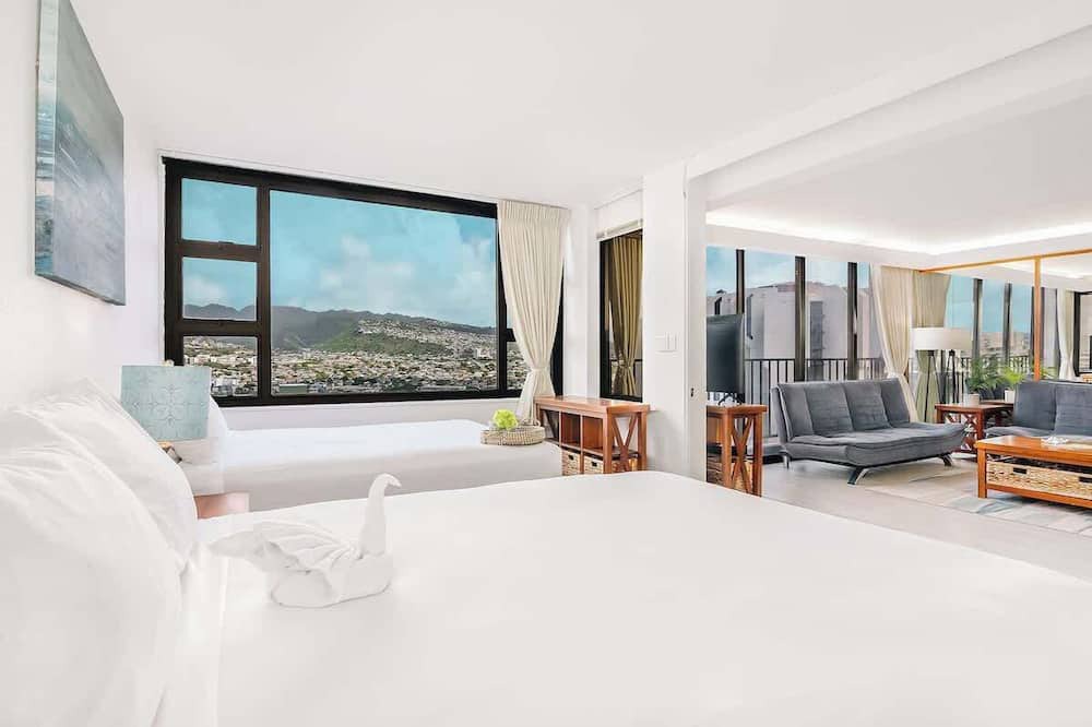 Waikiki Condo | Waikiki condo w/pool & free parking