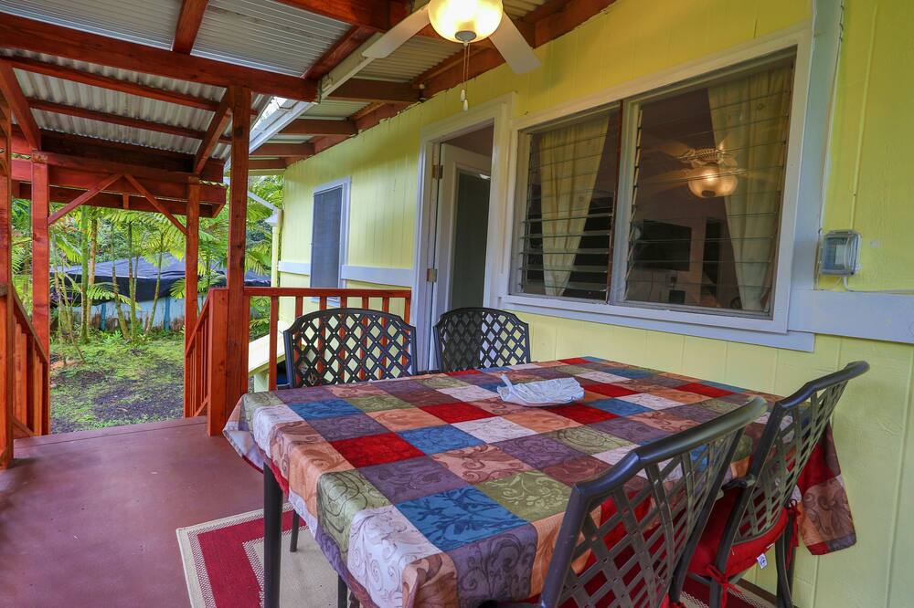 Keaau Cottage | TROPICAL ANUENUE COTTAGE
