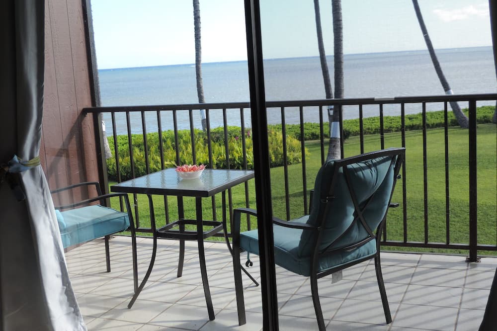 Kaunakakai Condo | ALOHA OceanFront Condo w.A/C, Molokai, Hawaii Watch whales Dec-April.