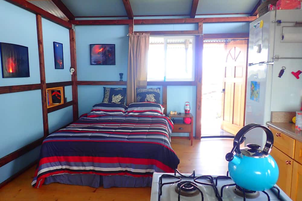 Kalapana Cottage | Living on Lavaland - Once In A Lifetime Experience! Oceanview - Wifi - Stars