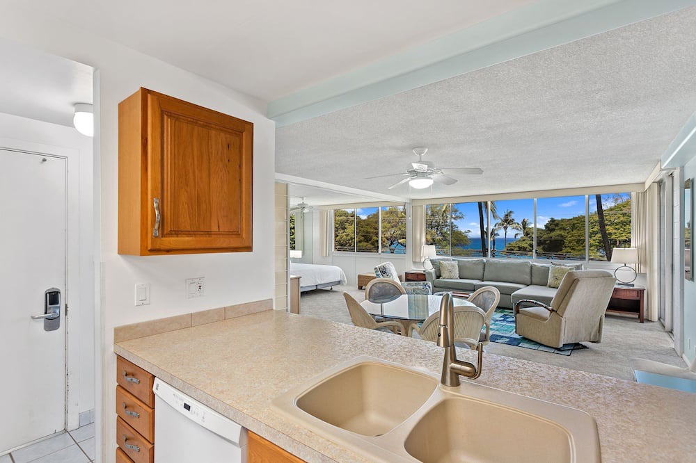 Kihei Condo | Haleakala Shores A-301 - Golden Sand Beaches, Ocean Views, Sleeps 6, Split AC!