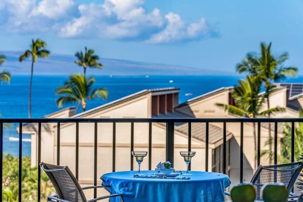 Honokowai Condo | 2BD in BeachFront Resort w Ocean Views - Kaanapali Shores 725