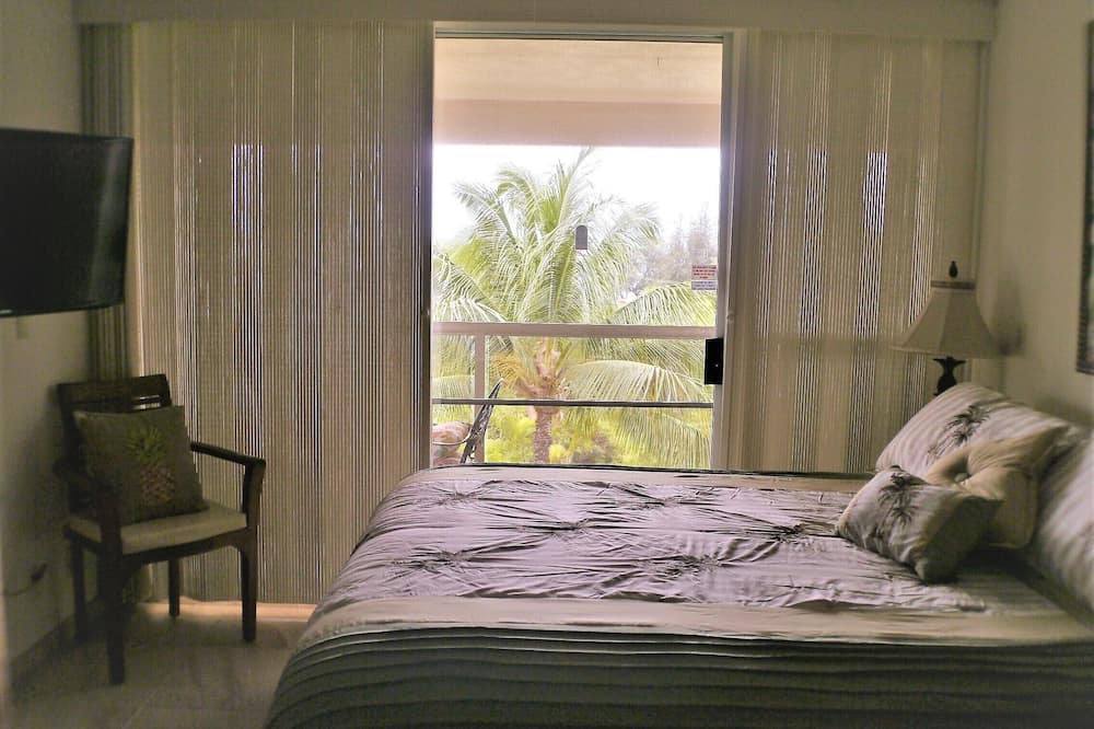 Kihei Apartment | Studio With Ocean & Mountain Views. Last minute discount, Aug. & Sept, 20% off.