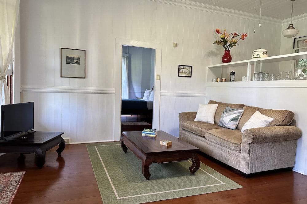 Keaau House | Historic Guest Cottage A/C Pool 2BR/2BA