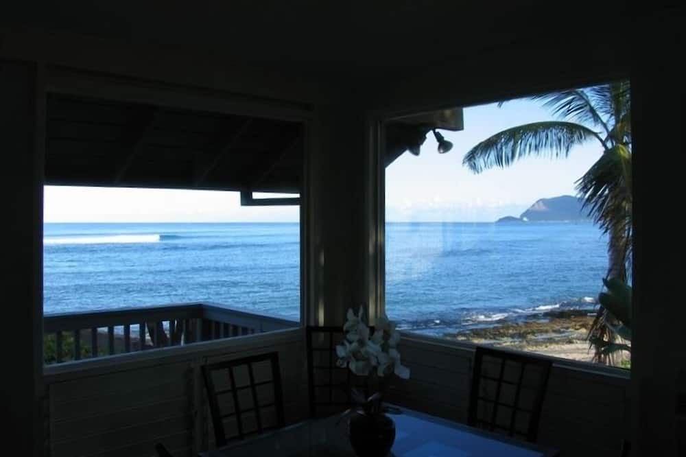 Maili Cottage | Amazing ocean and sunset views