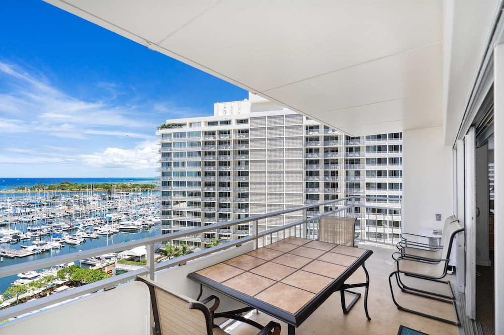 Waikiki Condo | Ilikai 1110 2 Bed Room Wrap Around Ocean/Sunset/Marina Views
