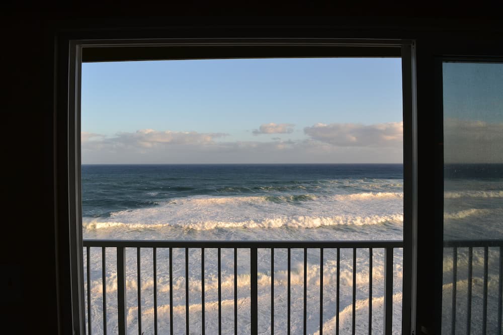 Princeville Condo | Ocean Front, Edge Of Cliff - Feel & See Every Crashing Wave From All Room