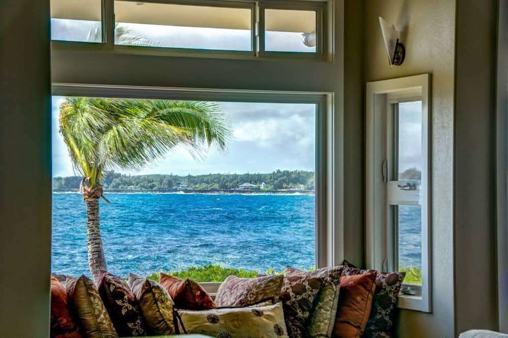 Keaau House | Uli Kai Hale- Ultimate Oceanfront Rental