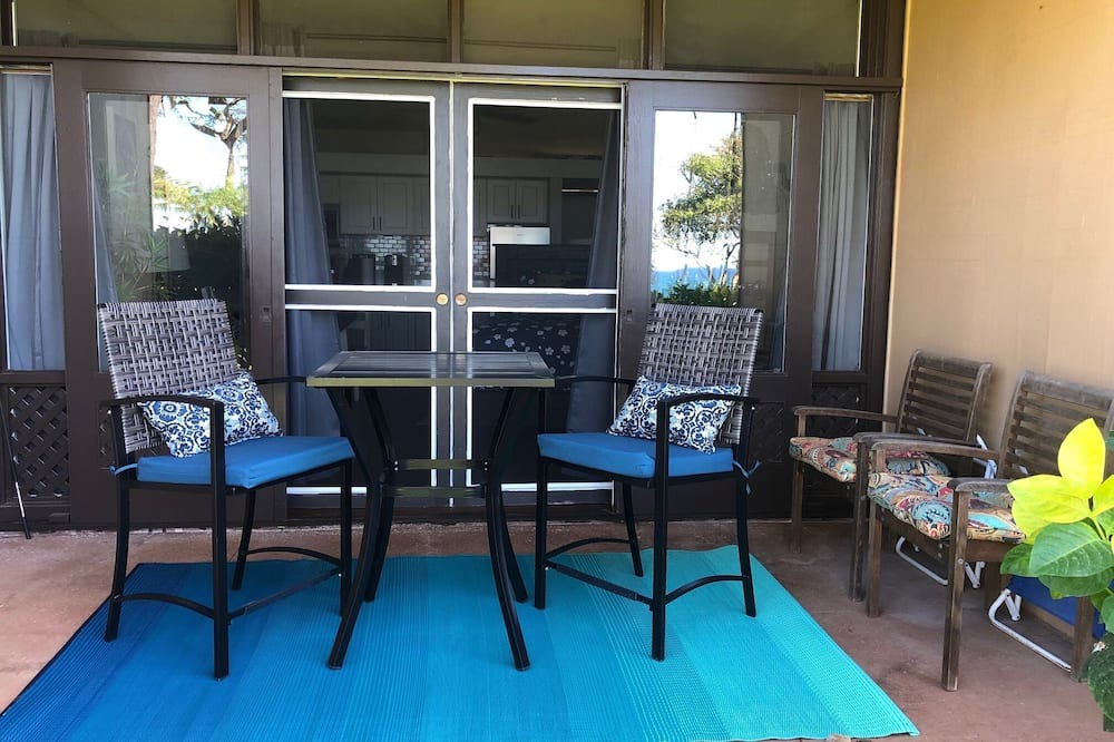 Maunaloa Apartment | Do you hear that? That is the ISLAND OF MOLOKAI Calling Your Name!