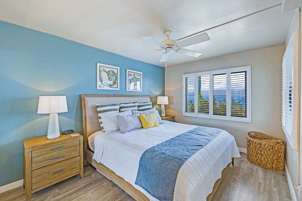 Maalaea Condo | IMPECCABLY REMODELED GROUND FLOOR OCEANFRONT - 50' FROM THE SEA TURTLE SANCUARY!