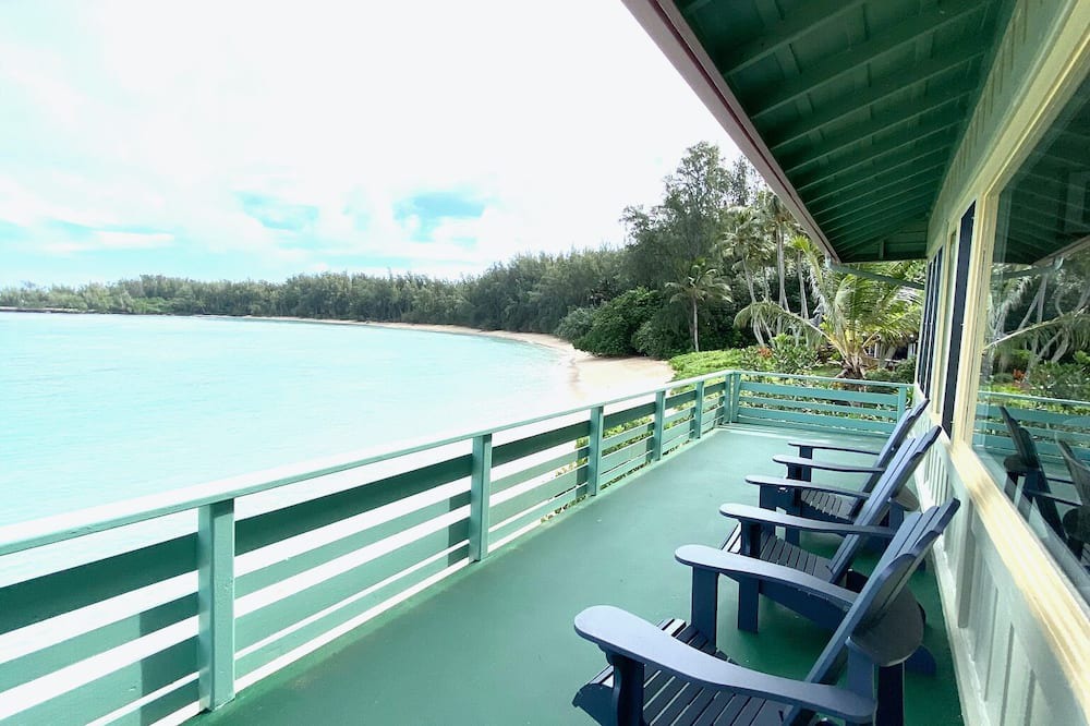 Kawela Bay House | Charming Historic 1910 Kawela Bay Beachfront Property! 2 Homes, Sleeps 17