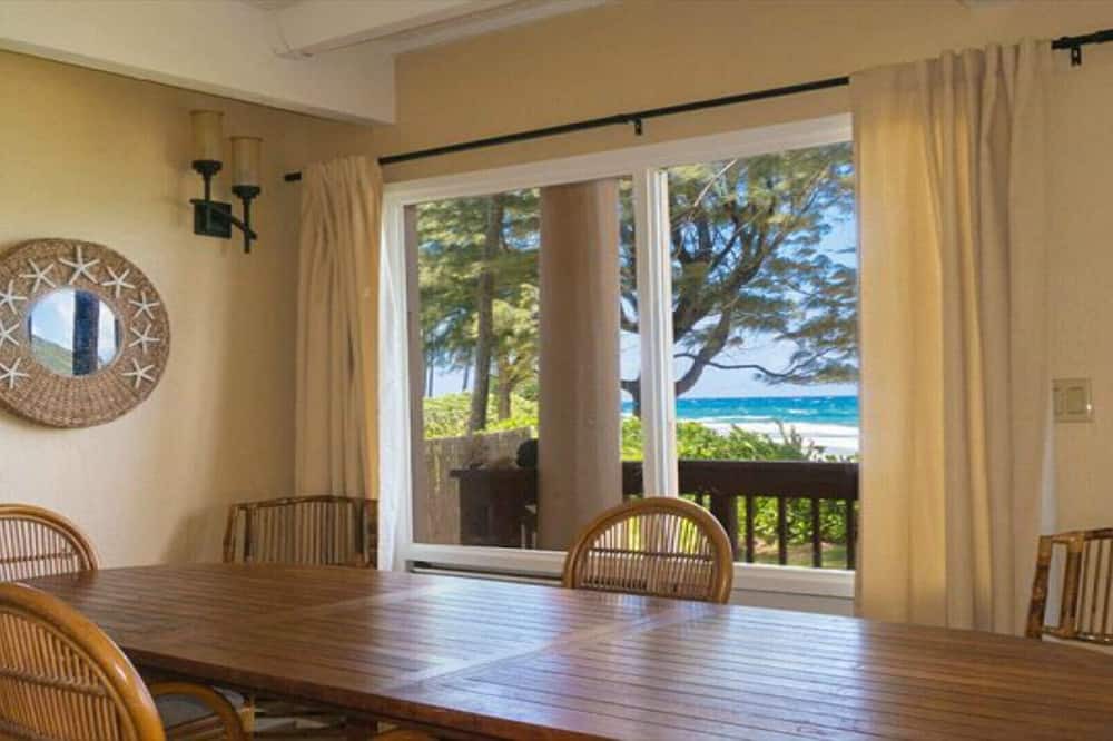 Wainiha House | Beachfront Uncrowded Beach Is Your Backyard! 5 bedroom. TMK580110100000 TVNC4122