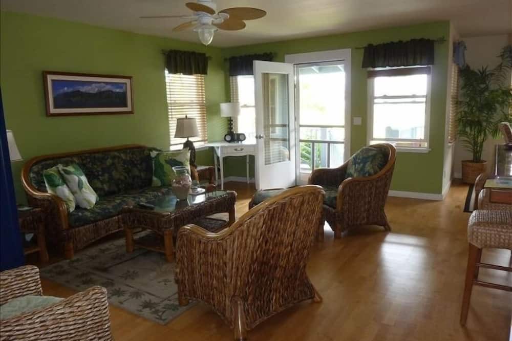 Kekaha House | Custom Ocean View Cottage w/NEW AC, 100 Steps to Beach.Sunsets TVNCU #5016