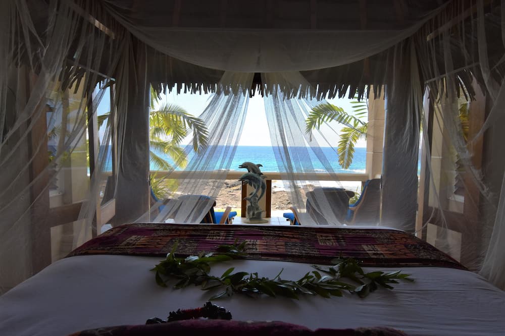 Kailua-Kona House | Exotic Kona Bay Hawaii Beachfront Tropical Paradise Stunning Home.