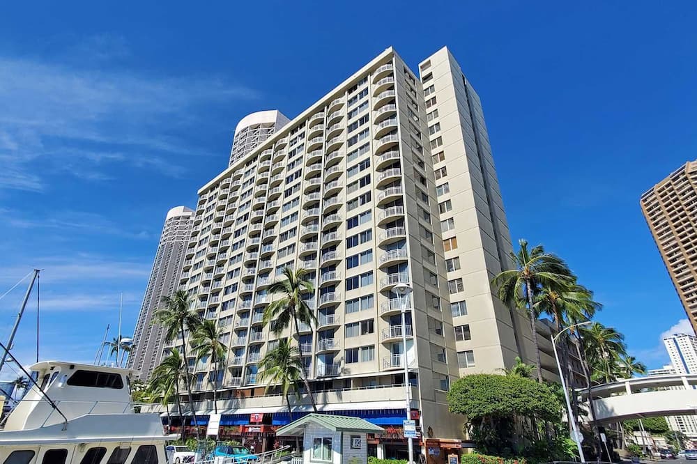 Waikiki Condo | Ilikai Marina 1192 Ocean/Sunset Views King Bed, Sofa Bed
