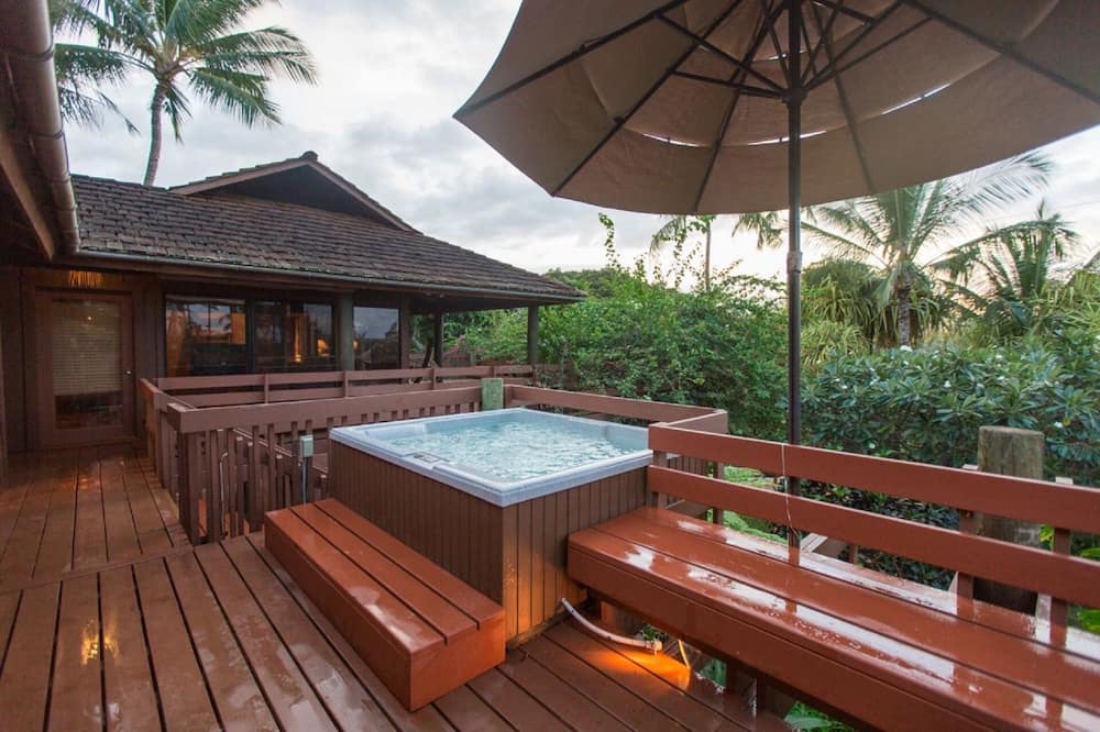 Mokuleia House | Likely, THE Most Peaceful & Beautiful in the North Shore Estate