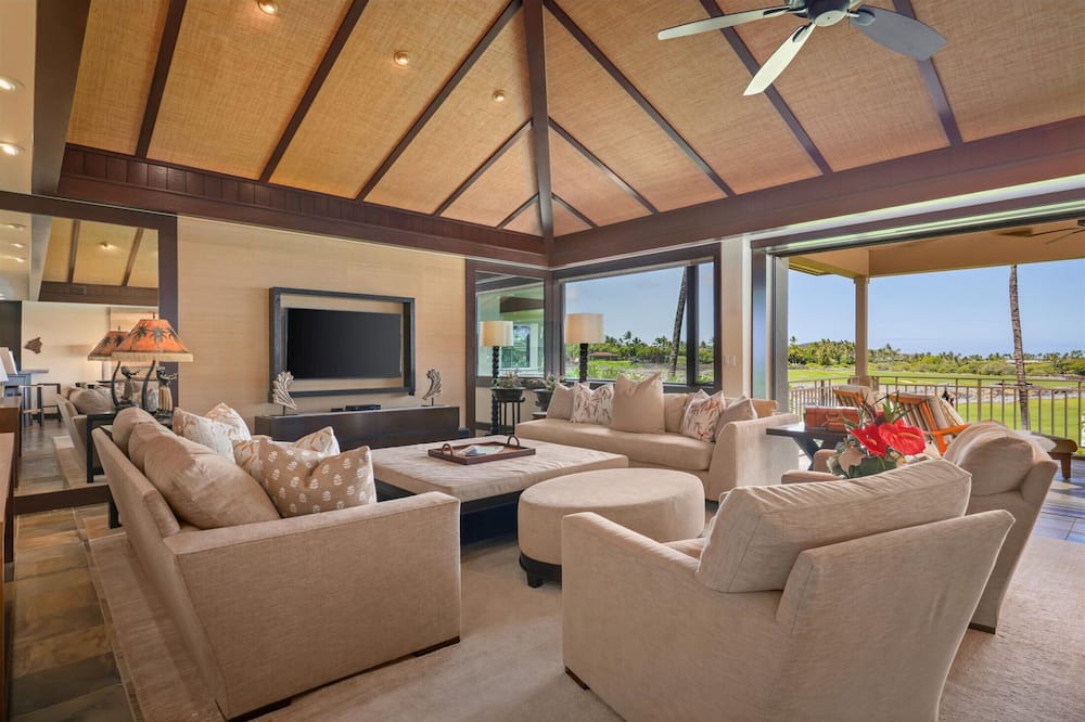 Kaupulehu Condo | Elegant & Serene Wai'ulu Villa 115D w/AC, Resort Pool & Golf Course Views