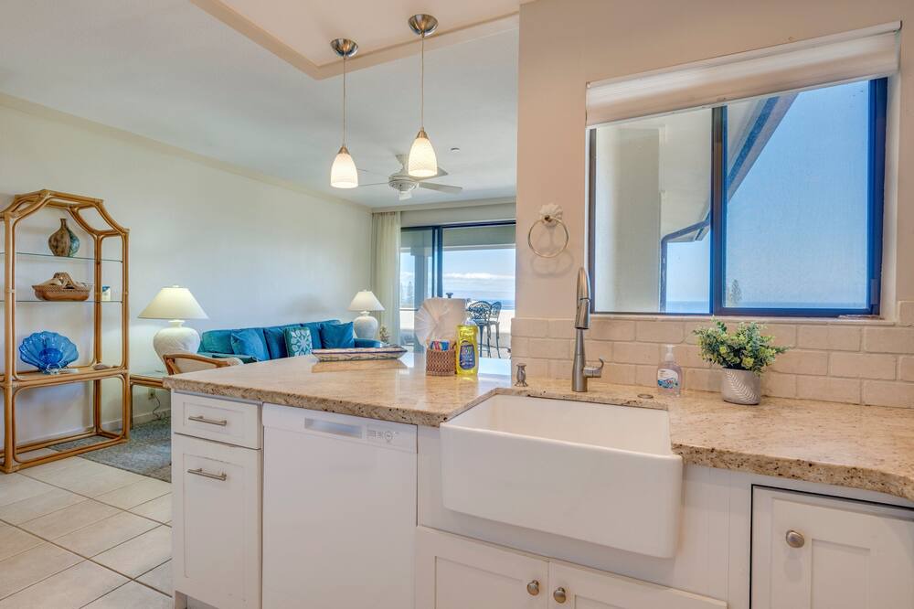 Kapalua Condo | KGV 24T8 Spacious 1BD Oceanview Villa