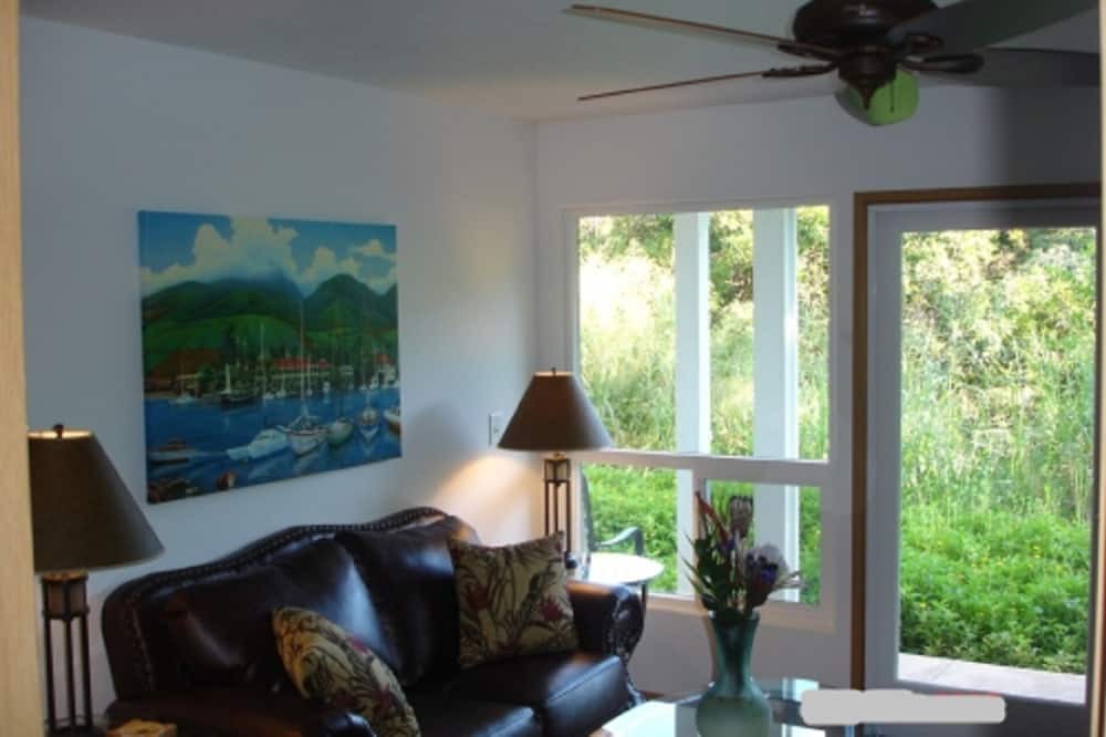 Pauwela House | Bamboo Valley Inn Haleakala Suite