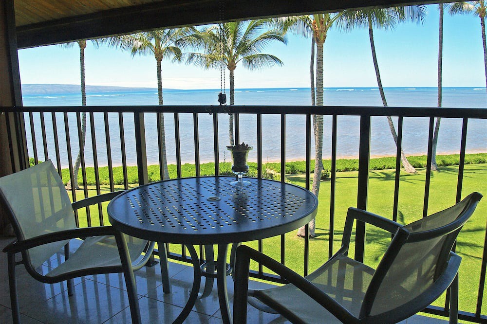 Kaunakakai Condo | The Ultimate Oceanfront Penthouse - 'Hale No Ka Oi'