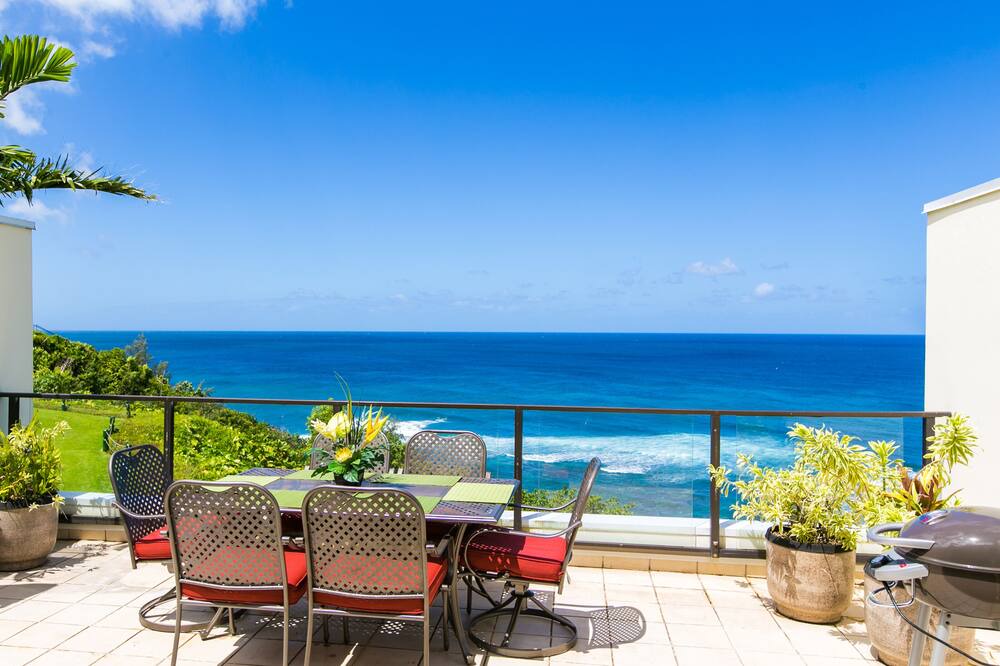 Princeville Condo | Beautiful 2 Br/2Ba, Oceanfront Unit.