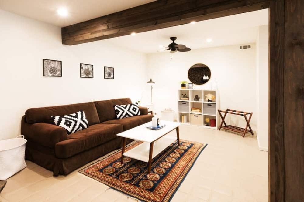 Makawao Apartment | Modern Upcountry Hawaiian Suite for a Romantic Getaway in the Upcountry of Maui!