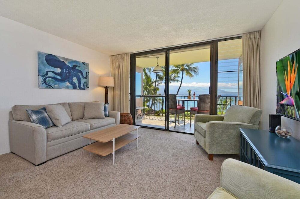 Maalaea Condo | OceanFront 1BD Amazing Ocean Views - Maalaea Banyans 203