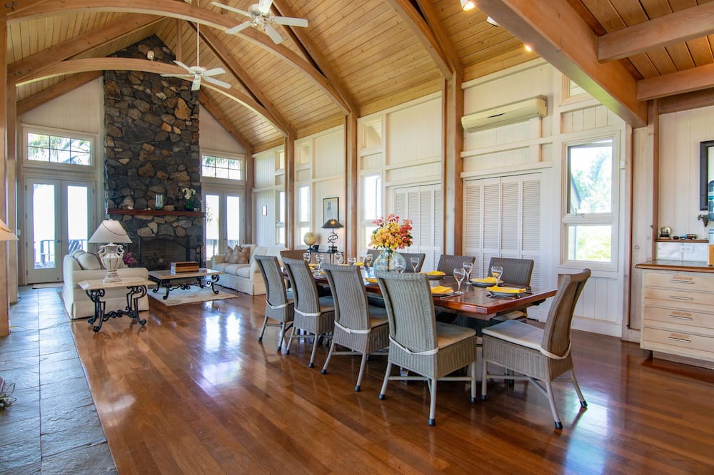 Pauwela House | Gather with Family or Friends at a Gorgeous Estate. Pool, Views - Permitted