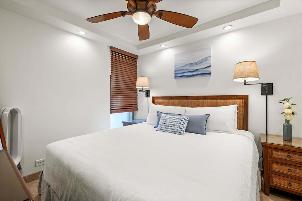Kahana Condo | Kahana Reef 422: Beautiful 1BD Ocean Front in West Maui