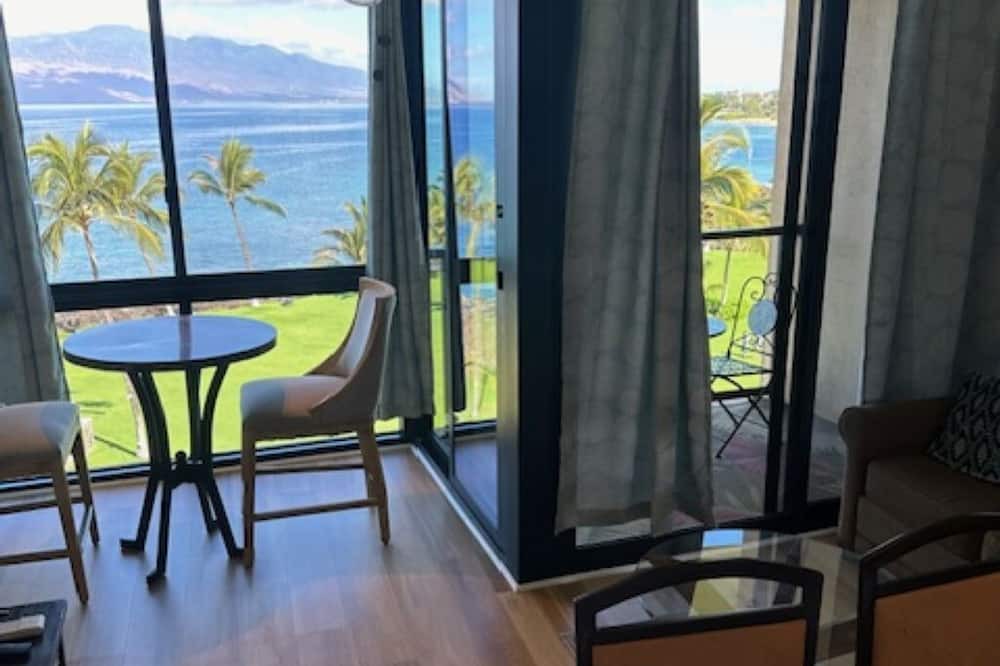 Kihei Condo | Sizzling Specials at this amazing Oceanfront top floor condo! Unit #606