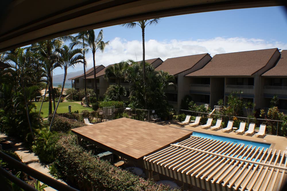 Kihei Condo | Beautiful 2nd floor, partial ocean view condo! Bathroom recently updated