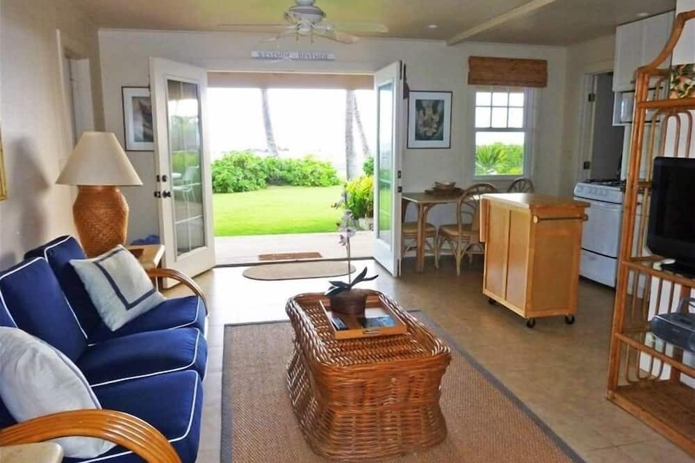 Kekaha Condo | Ocean Front.Hale Kekaha Palms at the Beach.Air Conditioned - TVNCU #1004