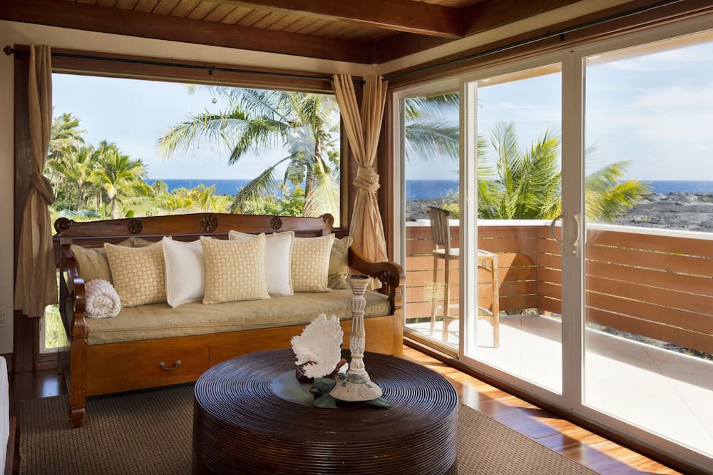 Kaimu House | Luxuriously Appointed Bali Temple Has 160 Degree Ocean Views!