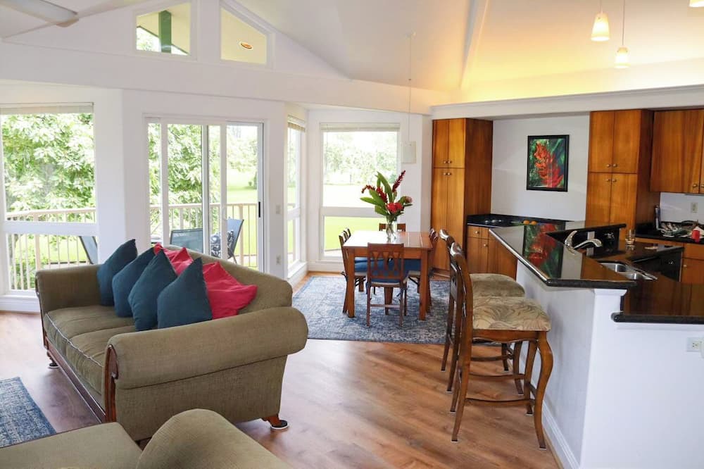 Princeville Villa | Walk to Beach & Sunset-Luxury - Golf Course -2000sq ft - 3BR Pool&Jacuzzi