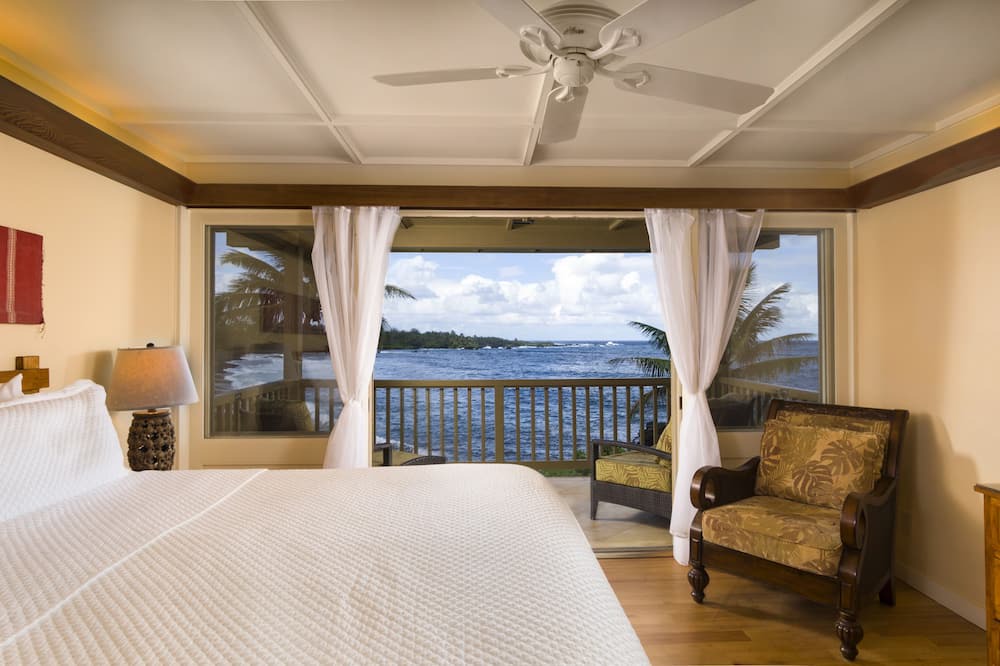 Hana Condo | Oceanfront #5 at Hana Kai Maui - 2 BR/2 BA Upper Floor Corner 100ʻ from Water!