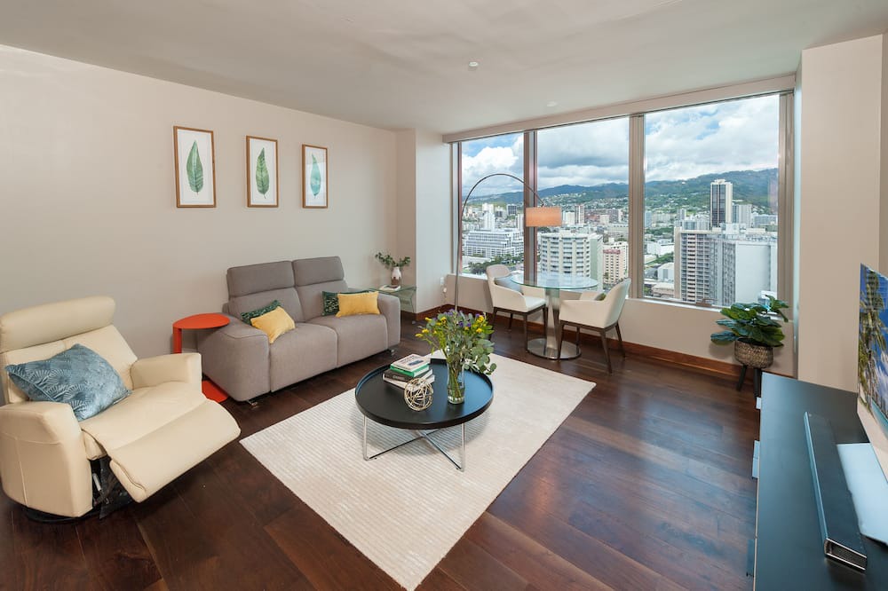 Ala Moana Condo | 1BR/1BA One Ala Moana Penthouse