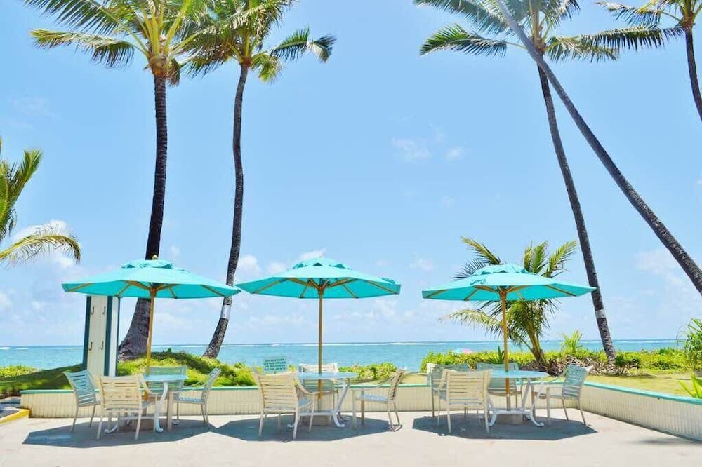 Punaluu Condo | Luxury Beachfront Condo with View