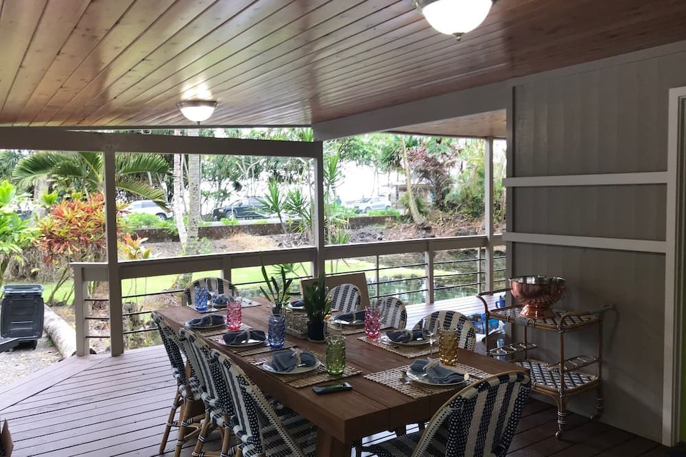 Hilo House | Private home across the street from the beach. Minutes from downtown Hilo